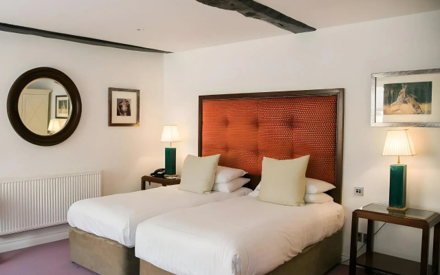 Noel Arms Hotel