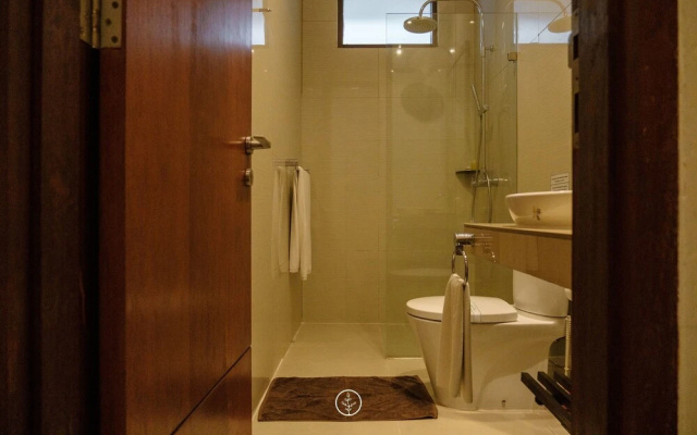 Tulip Hill View Villa 6 BR Heated Pool Movie Room
