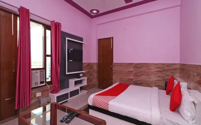 Hotel Raj Palace