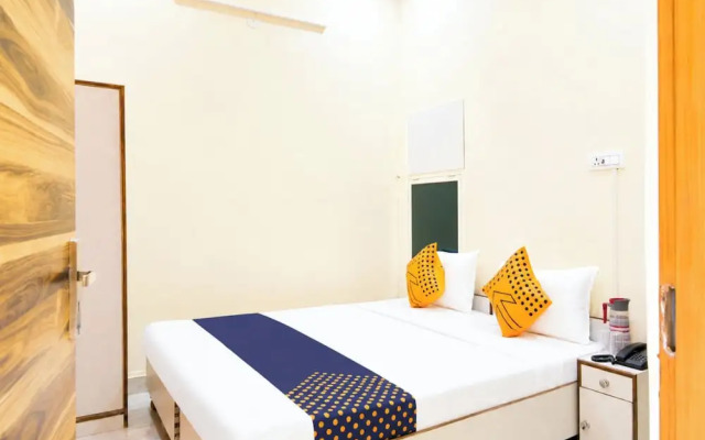 Hotel Mahadeva Stay Prayagraj