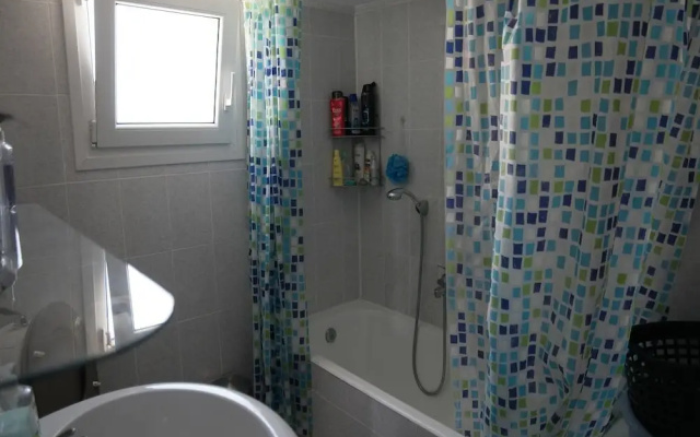 Karolos House Close To Athenian Riviera