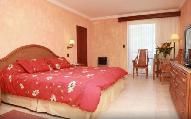 Los Parrales Resort Hotel