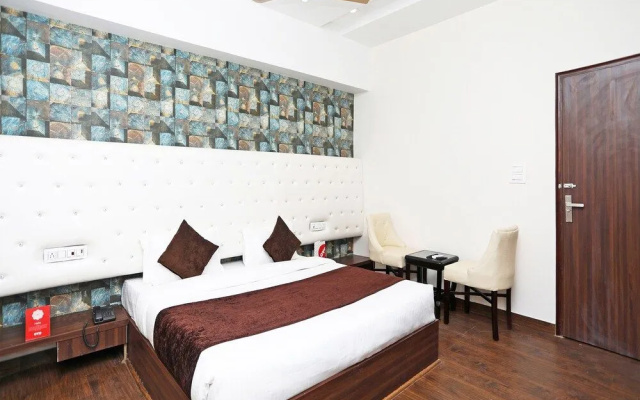 Capital O 2616 Hotel Golden Sand