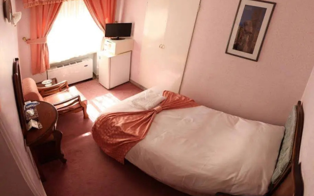 Hally Hotel