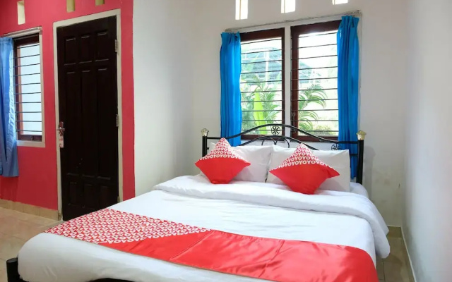 OYO 1151 Ww House