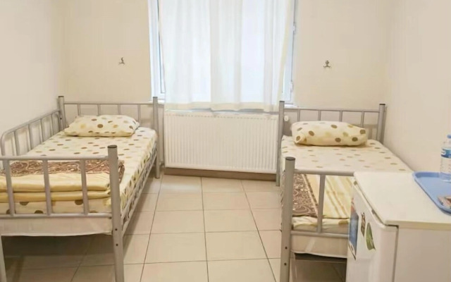 HOSTELİST