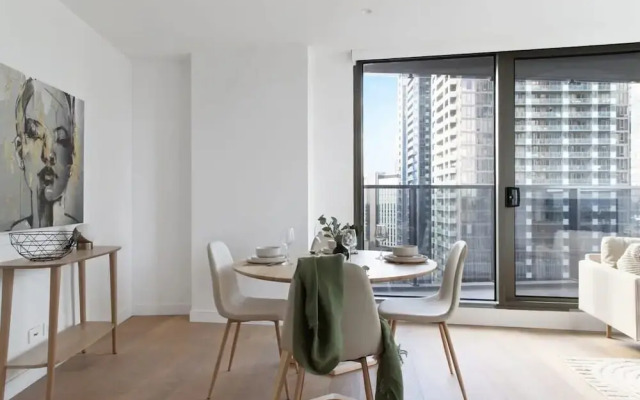 A Cozy Apt With City Views Near Crown Casino