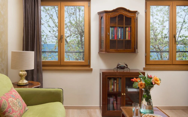 Valdibora Seaview Residence