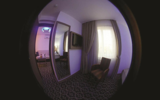 The City Hotel
