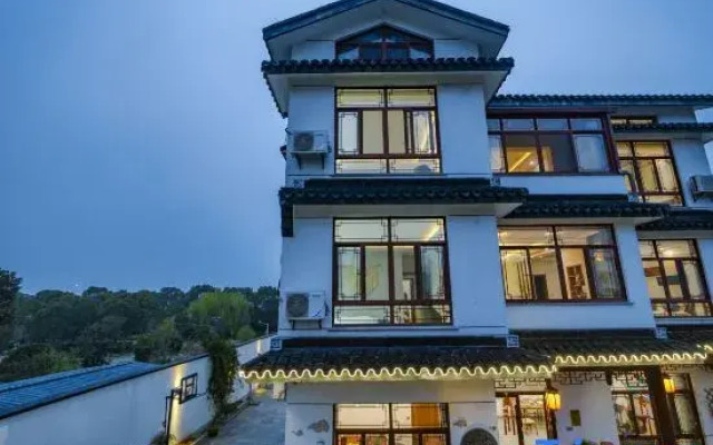 Taihu Easy Stay Lakeside · Front Lakeview Designer Family-Friendly Holiday Villa