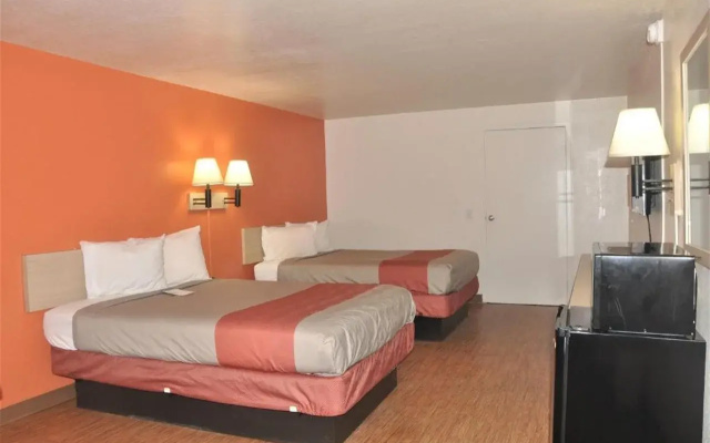 Motel 6 Raleigh, NC - Cary