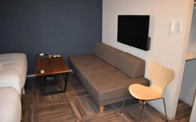 Shinsaibashi House