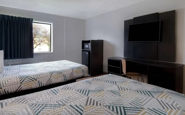 Studio 6 Merrillville, IN