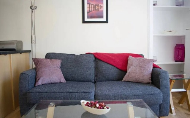 Fantastic 2 Bedroom Holyrood Apartment