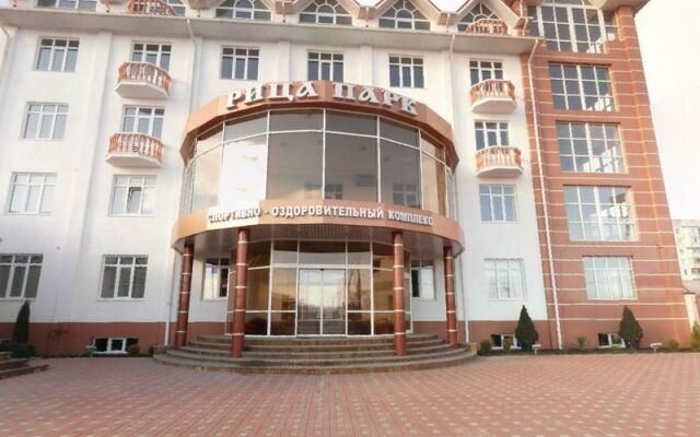 Гостиница Рица Парк в Черкесске отзывы, цены и фото номеров - забронировать гостиницу Рица Парк онлайн Черкесск вид на фасад