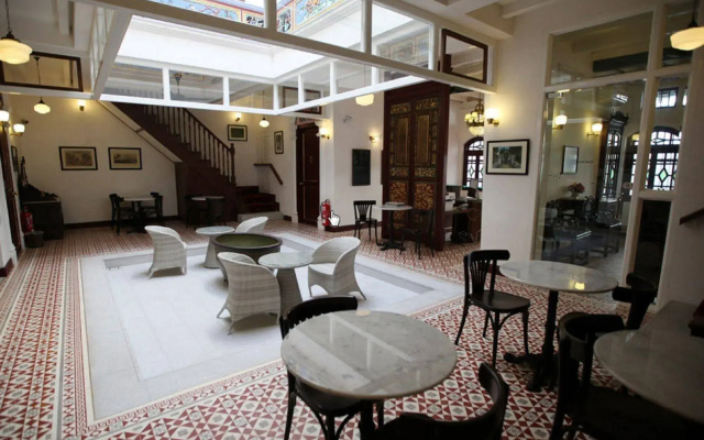 Nam Keng Hotel