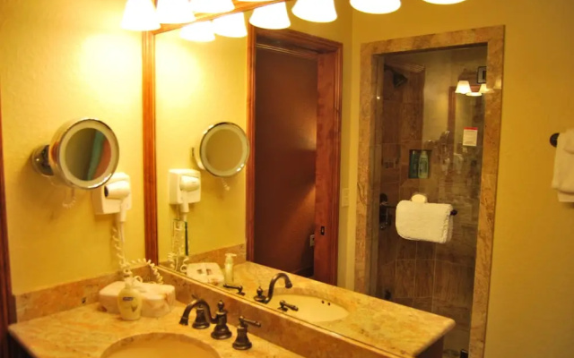 White Pines 2-BD at Westgate - Liberty