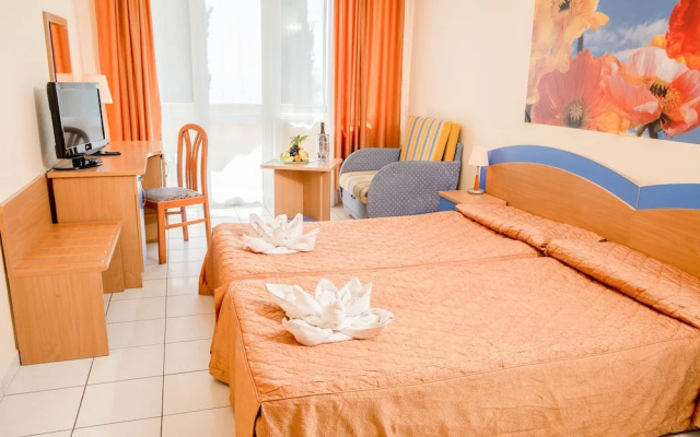 Hotel Dolphin