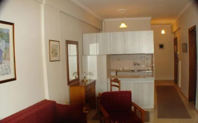 Idiston  Rooms & Suites