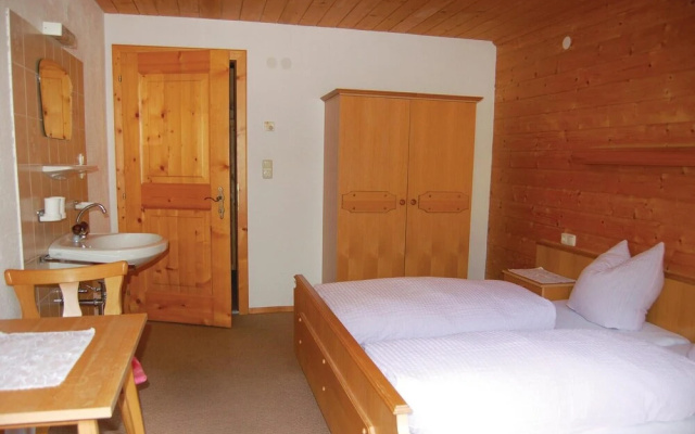Stunning Home in Kappl With 5 Bedrooms and Wifi