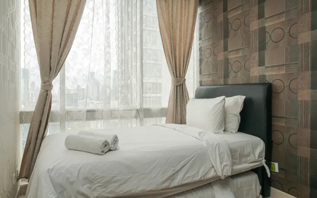 Comfortable and Beautiful 2Br at the Empyreal Apartment