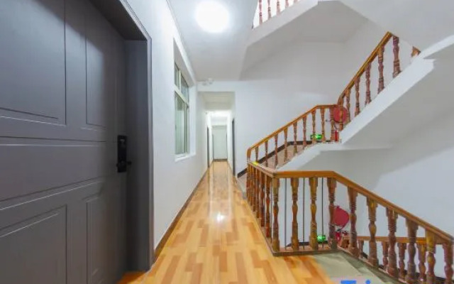 Sanchunli Zhong Homestay