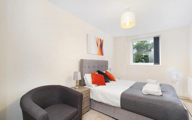 Alder House Serviced Apartment Maidenhead