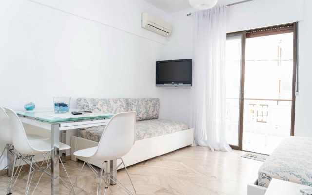 Zennova #6 Nea Plagia Beach