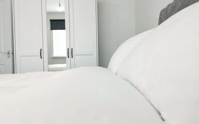 Hayes Apartment