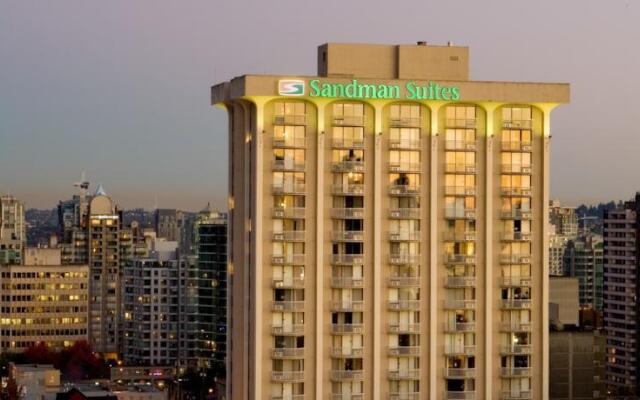 Отель Sandman Suites Vancouver on Davie Канада, Ванкувер - отзывы, цены и фото номеров - забронировать отель Sandman Suites Vancouver on Davie онлайн вид на фасад