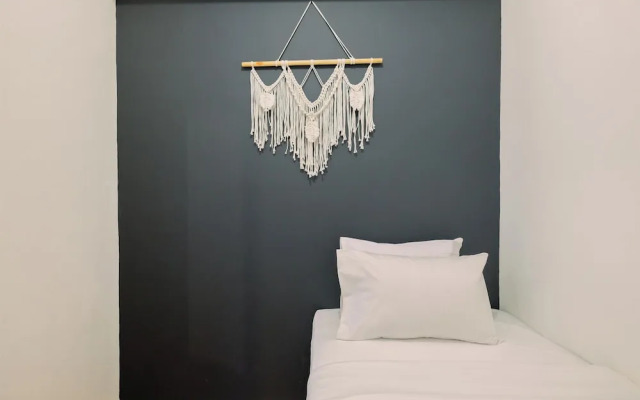 Modern Look 2Br At Sky House Bsd Apartment