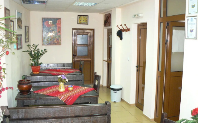 Hotel Varusha