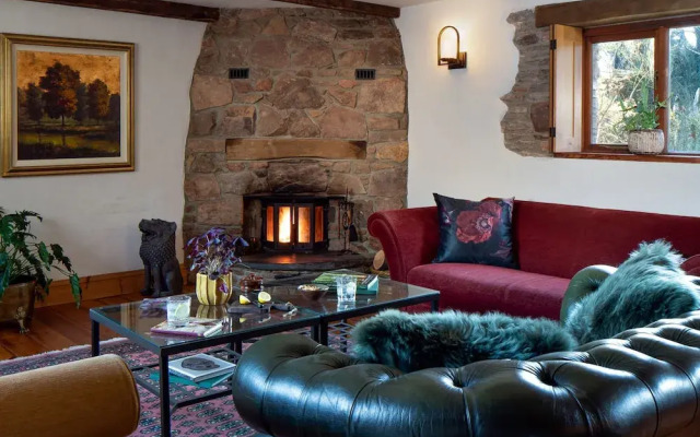 Old Coach House in Berry Pomeroy