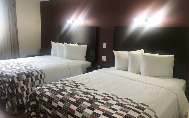 Red Roof Inn & Suites Denton