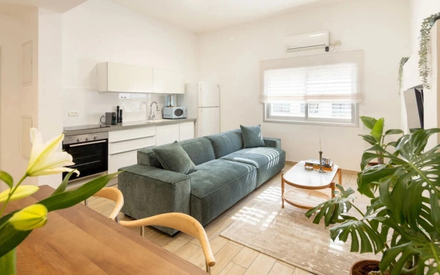 Heart of TLV-Modern wBalcony- 3BD & 3BR