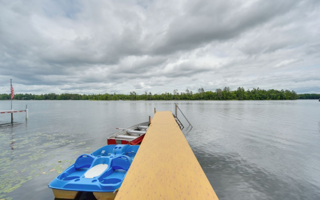 Solon Springs Getaway w/ Dock & Kayaks!