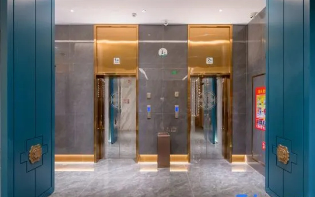 Karamay Jinghui Grand Hotel (Juran Home University Town Branch)