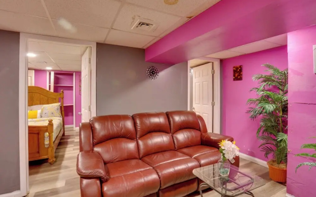9 Mi to Midtown: Convenient Harrisburg Apt