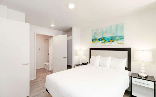 Soka Suites Dallas - Las Colinas