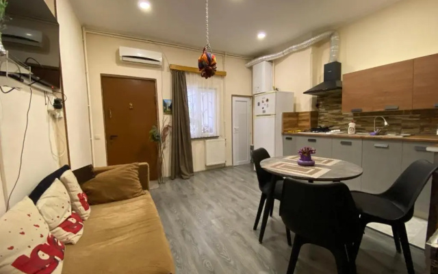 Downtown-home in the heart of old Tbilisi