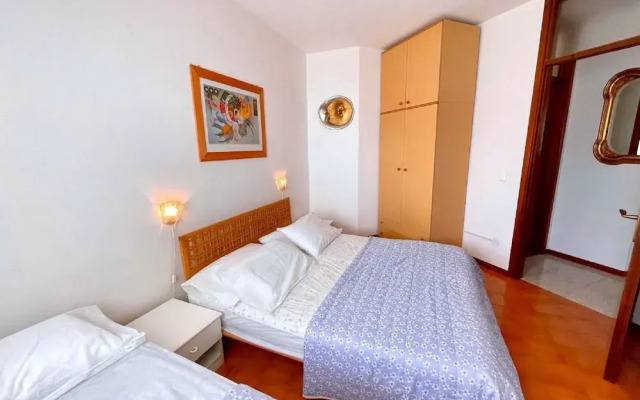 5-person Stay by the Beach