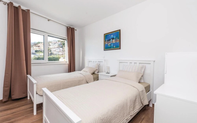Awesome Home in Opatija with WiFi, Hot Tub & Sauna