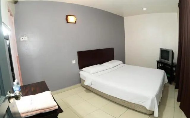 Poly Star Hotel