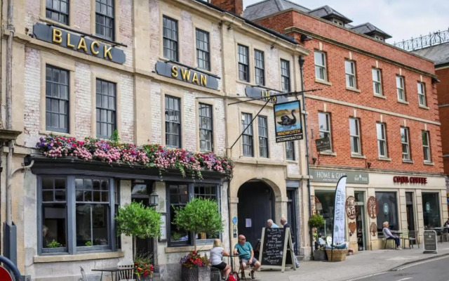 Black Swan Hotel