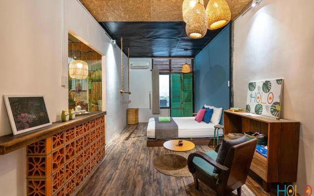HoLo Opera Saigon - Serviced Homestay