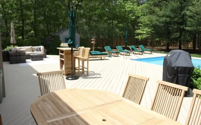 Villa Baloch- w/ Sparkling heated pool