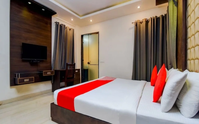 OYO Flagship 757 Blite Golf course road