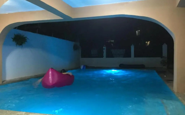 Larosa Hostel Bed and Breakfast