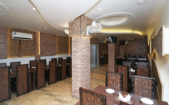 OYO 5843 Hotel Yash Inn