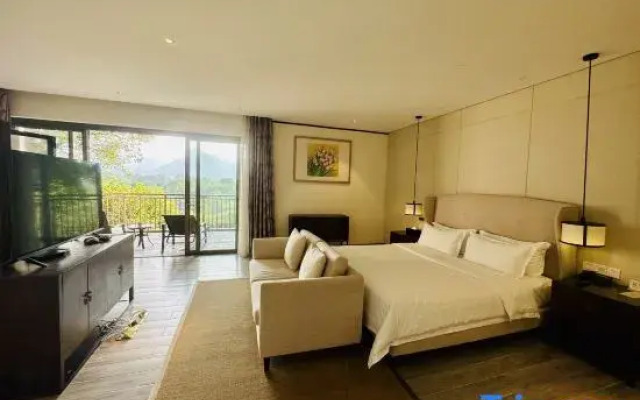 Watermark Promenade · Riverside Charm & Peak View Vacation Villa (Lijiang River Branch)